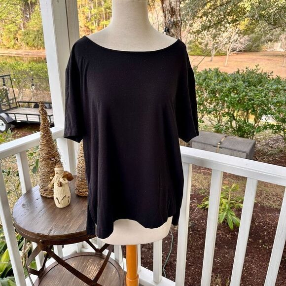 Cuyana Black Hi-Low Tee - Picture 1 of 5